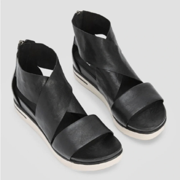 EILEEN  FISHER Sz 8 Tumbled Leather Crisscross Sports Zipper Closure Sandals - Picture 1 of 11
